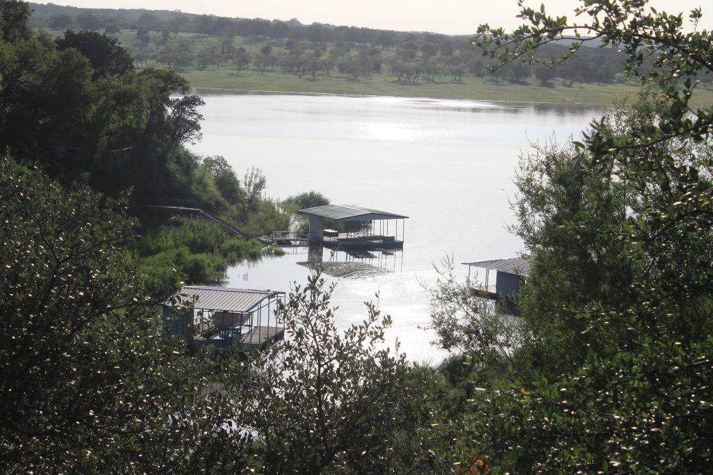 https://bt-photos.global.ssl.fastly.net/austin/orig_boomver_1_1476541-2.jpg