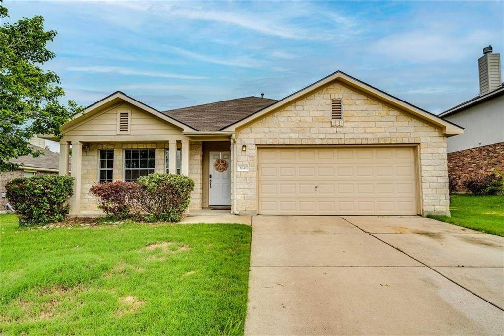 1641 Amberwood Loop - Photo 1