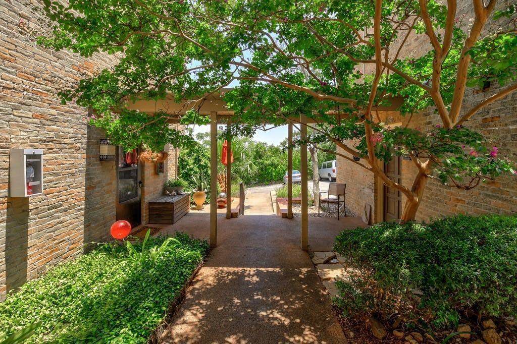 3431 North Hills Dr - Photo 1