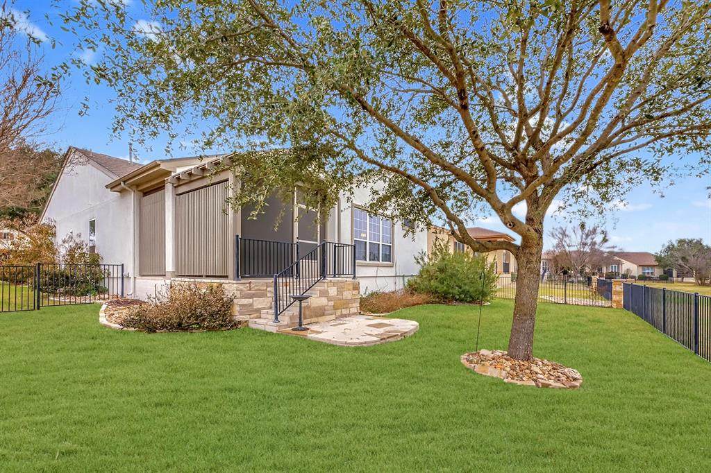 202 Monument Hill Trl - Photo 1