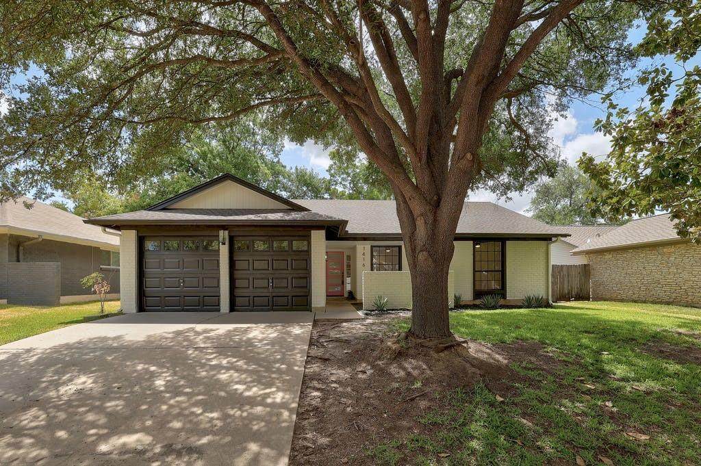 1416 Meadows Dr - Photo 1
