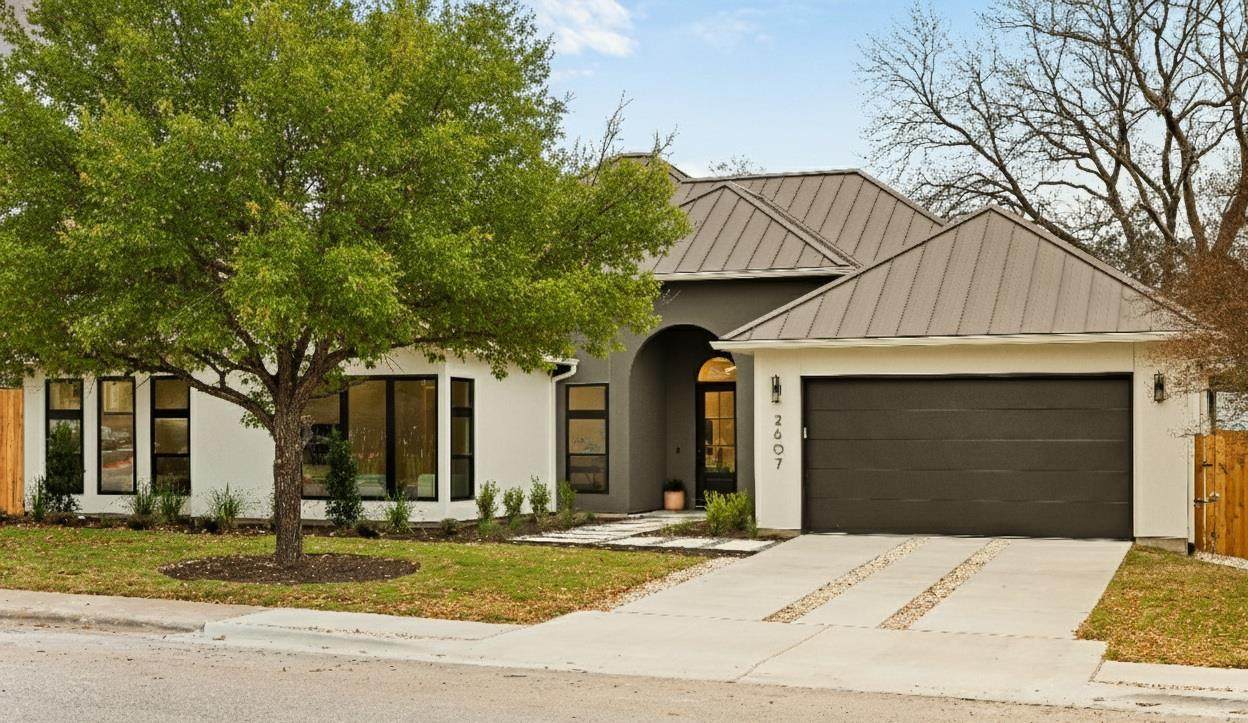 2607 Richcreek Rd - Photo 1