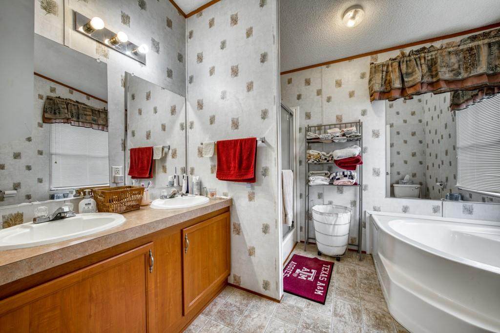 11277 Jinkins Rd - Photo 1