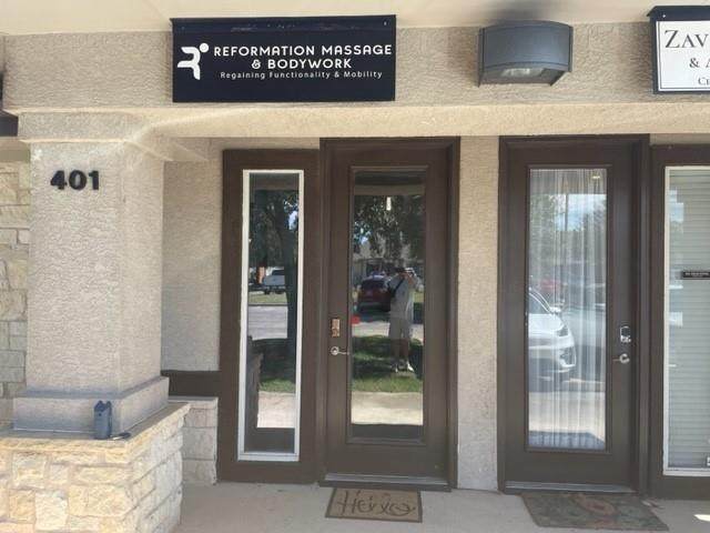 930 Bell Blvd - Photo 1