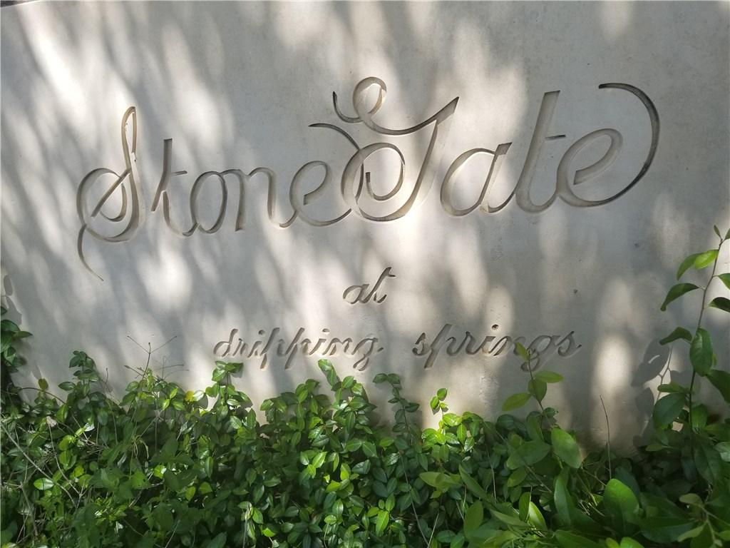 204 Stonegate Ln - Photo 1