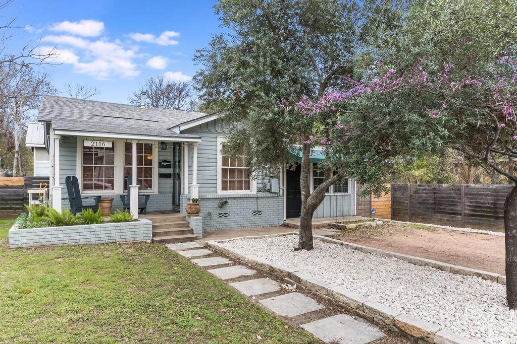 2116 Oxford Ave - Photo 1