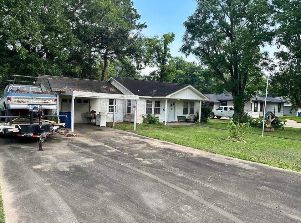 806 Brockman St - Photo 1