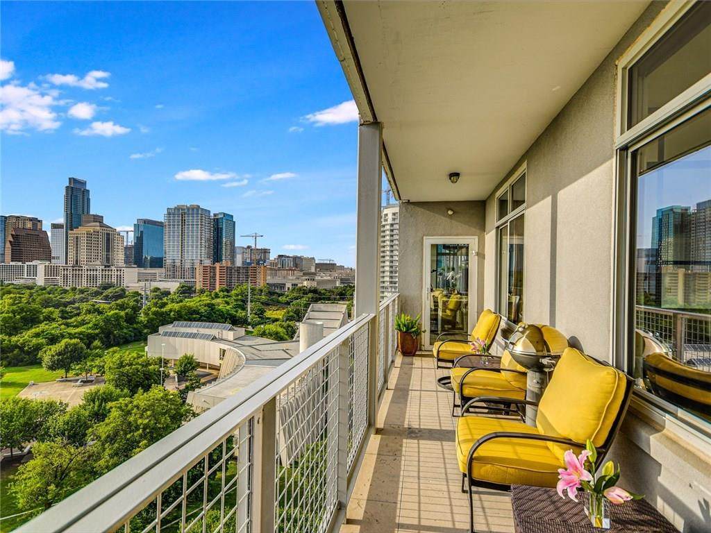 54 Rainey St - Photo 1