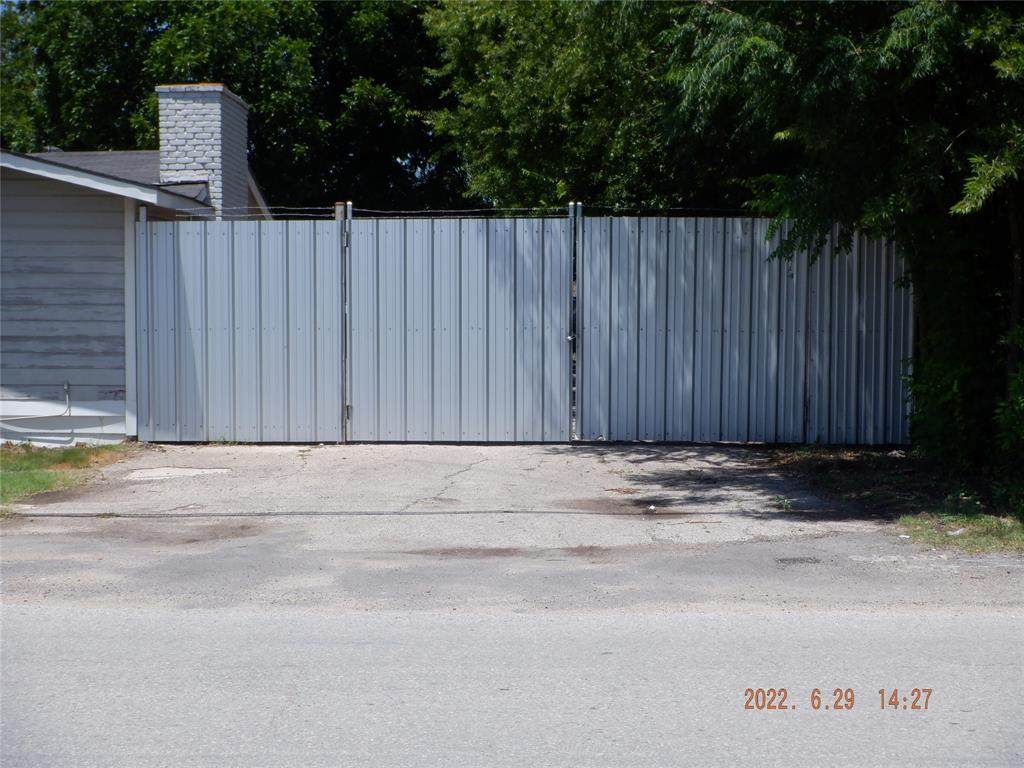 1708 Dungan Ln - Photo 1