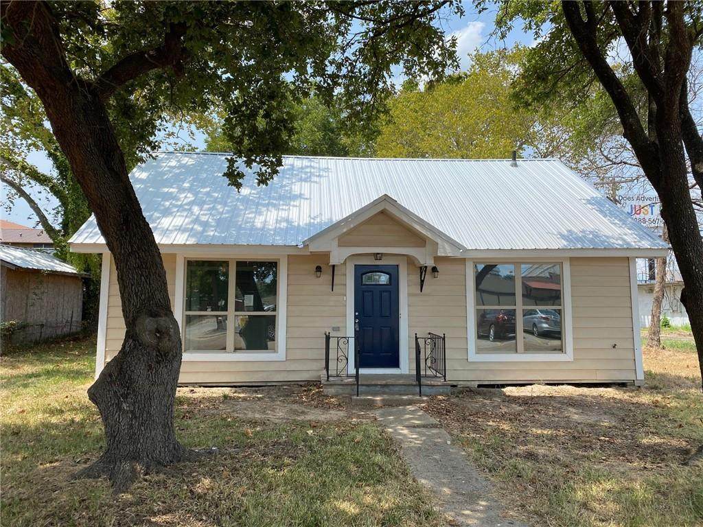 106 Evans St - Photo 1