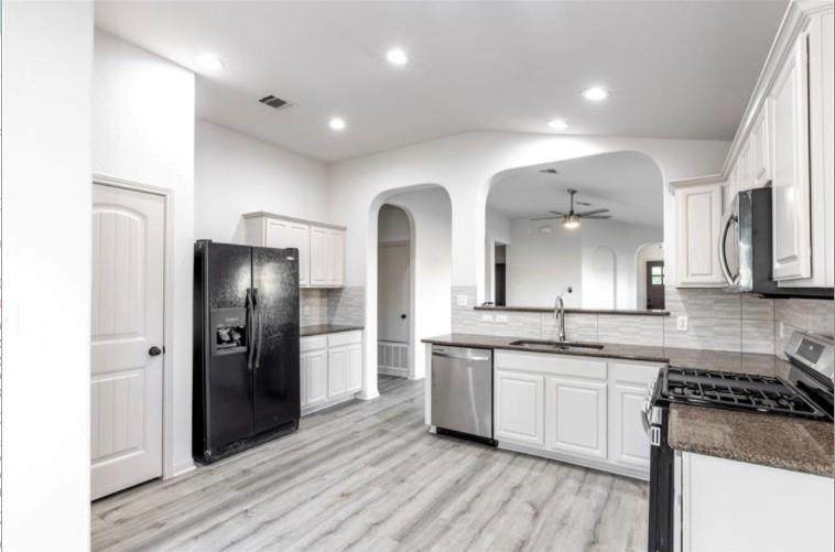 3211 Wickham Ln - Photo 1