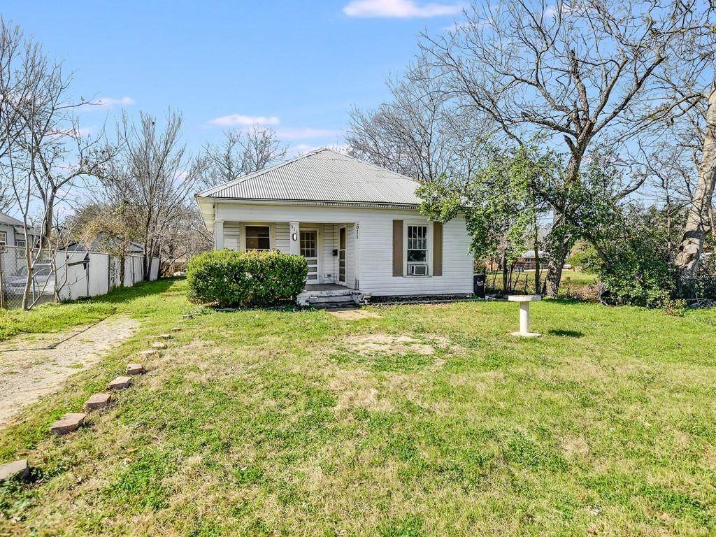 511 Main St - Photo 1