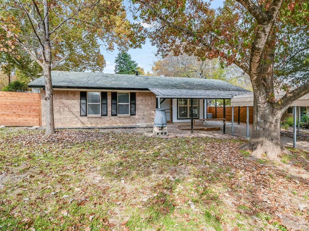 3302 Dolphin Dr - Photo 1