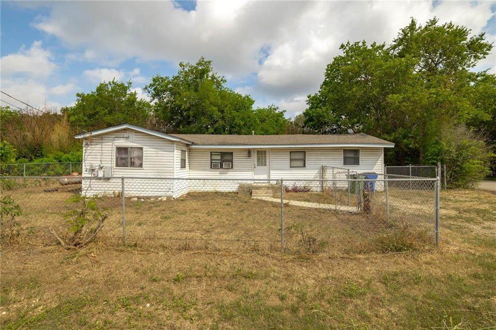 2900 Ranch Road 1869 - Photo 1