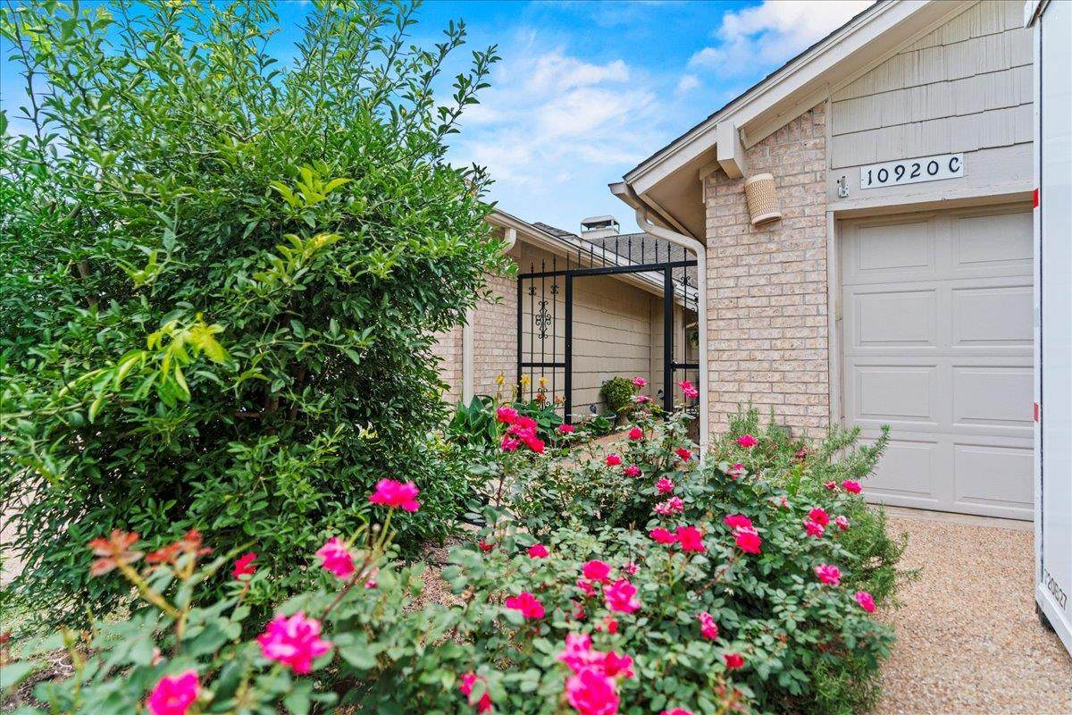 10920 Crown Colony Dr - Photo 1