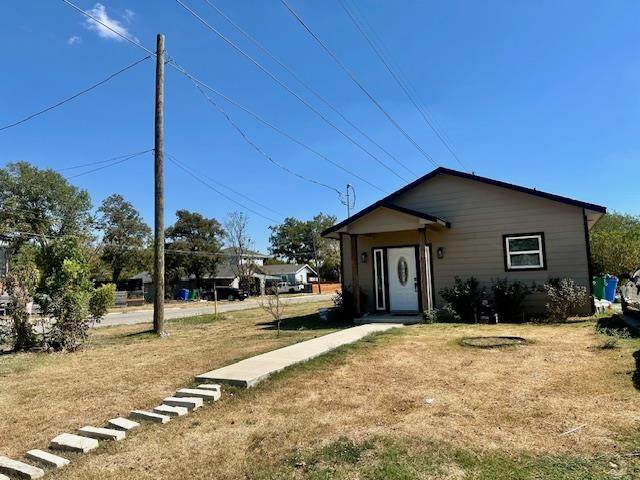 501 Maple St - Photo 1