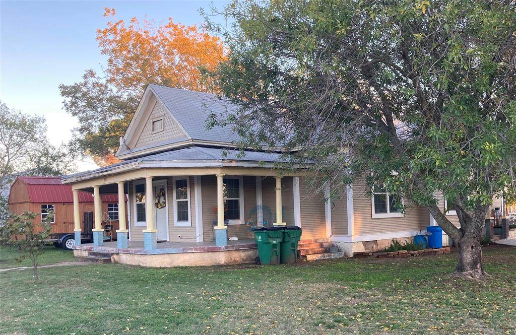 319 W Lampasas St - Photo 1