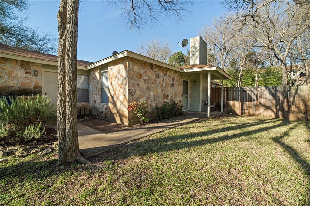 9802 Hundred Oaks Cir - Photo 1