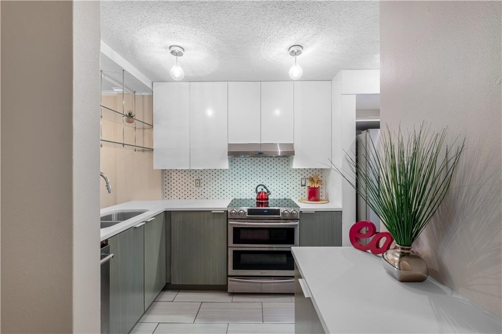 2215 Post Rd - Photo 1