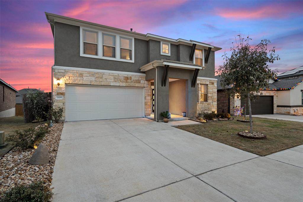 1309 Itzel Bnd - Photo 1