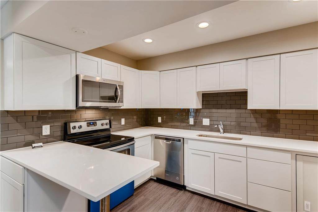 935 La Posada Dr - Photo 1