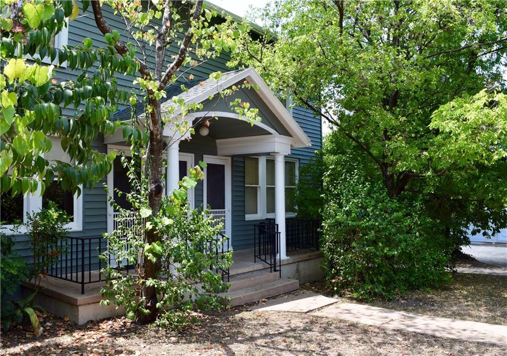 1103 22nd St - Photo 1