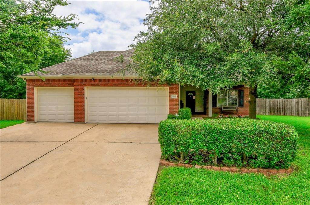 2805 Beach Plum Cv - Photo 1