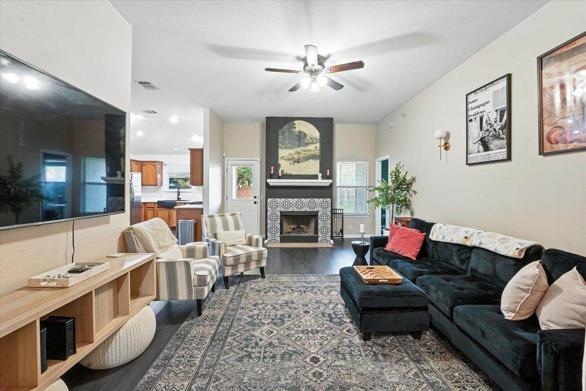 6001 Andross Ct - Photo 1