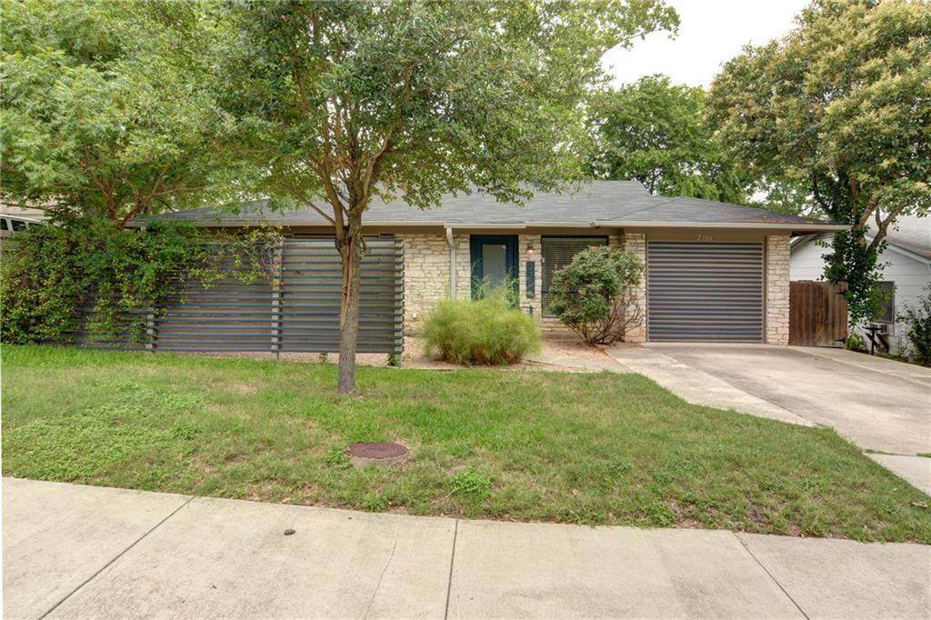 2704 East Side Dr - Photo 1