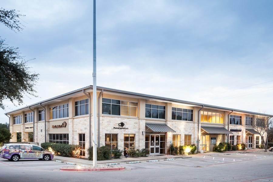 1008 Ranch Road 620 - Photo 1