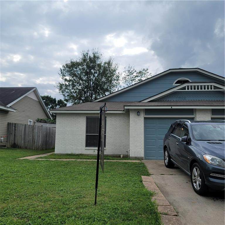 1305 York Castle Dr - Photo 1