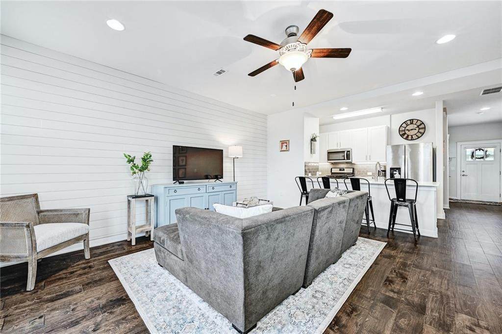 8913 Parker Ranch Cir - Photo 1