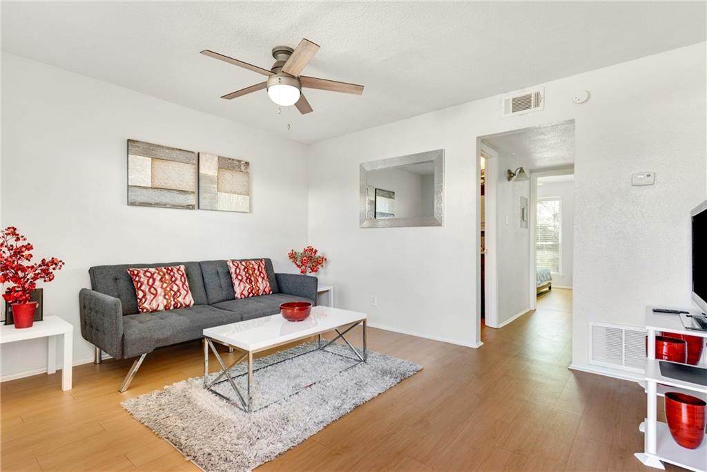 2401 Manor Rd - Photo 1