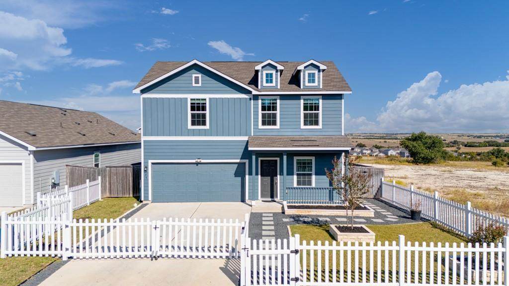 205 Rooster Way - Photo 1