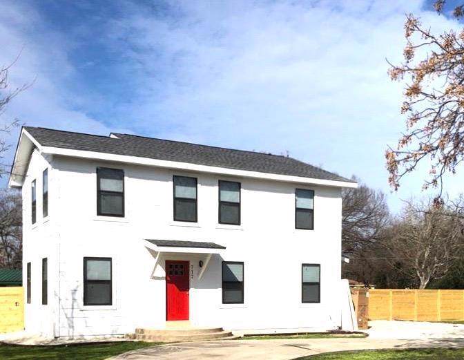717 Conway Dr - Photo 1