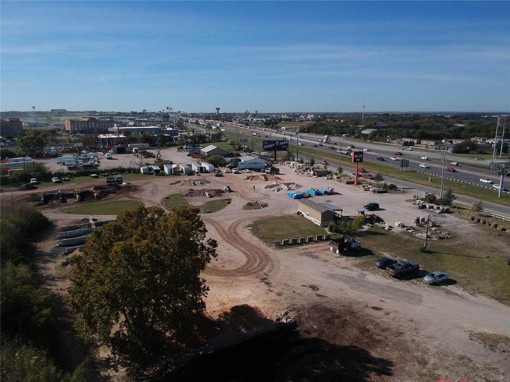 14605 I-35 Frontage Rd - Photo 1