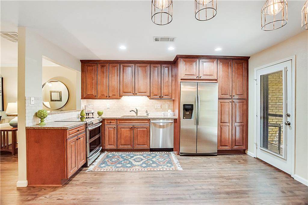 8309 Summer Side Dr - Photo 1