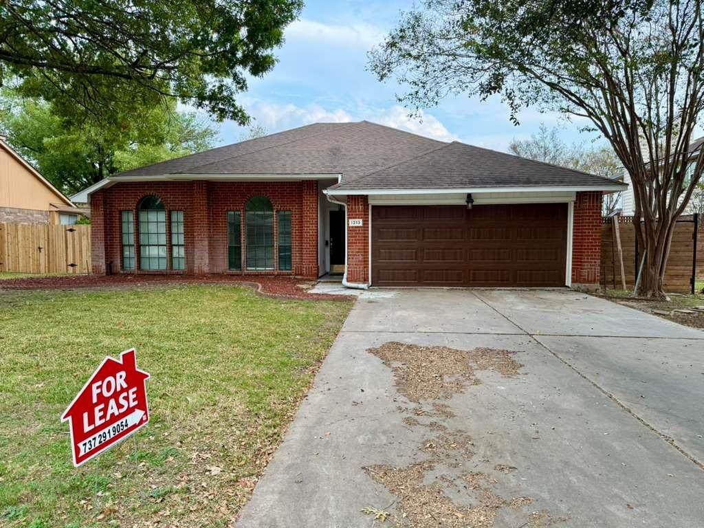 1213 Bell Rock Cir - Photo 1