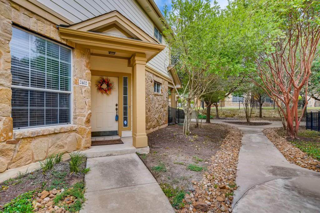 16100 Great Oaks Dr - Photo 1
