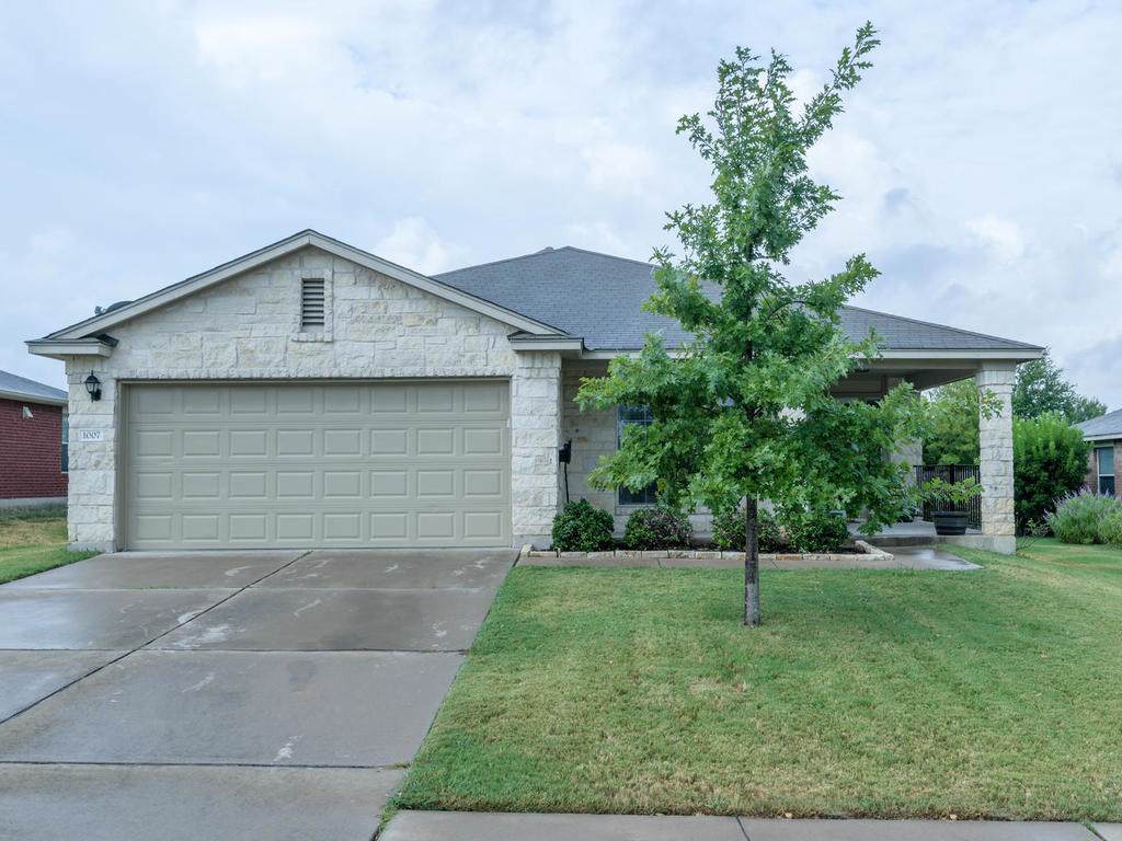 1007 Remington Dr - Photo 1