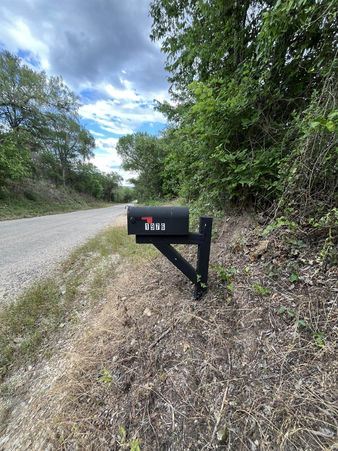 1976 Old Kelley Rd - Photo 1