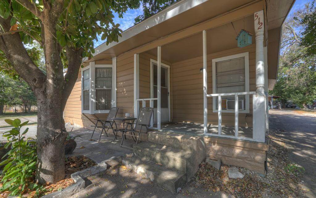 512 Valley St - Photo 1