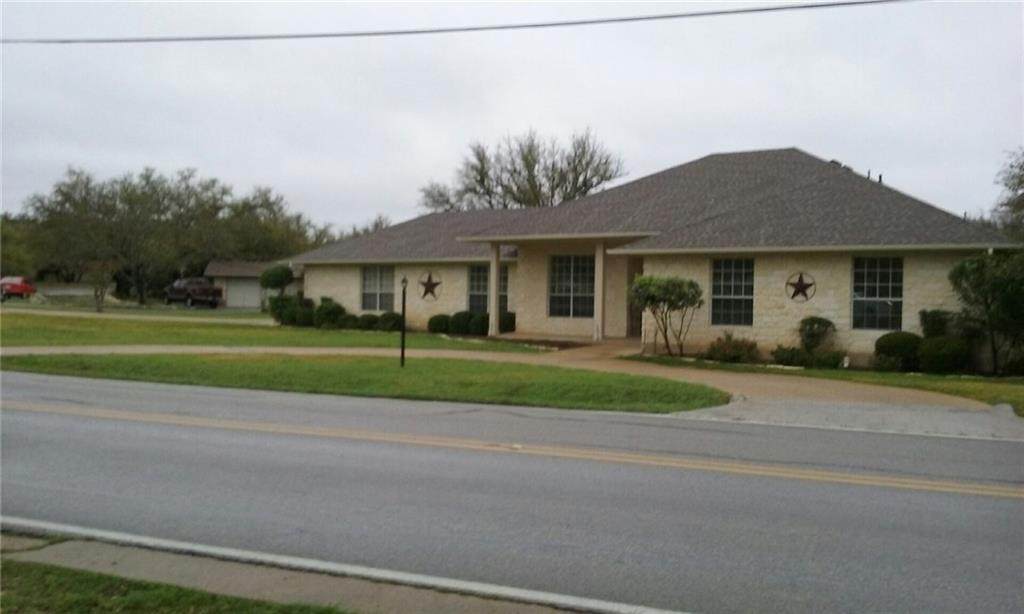 1002 Lakeway Dr - Photo 1