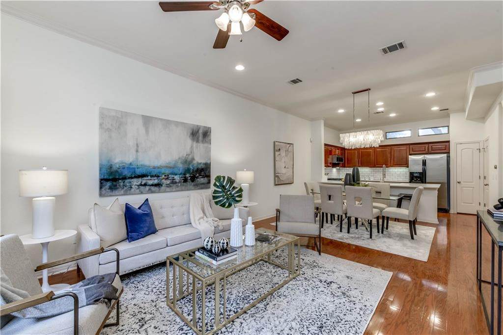 1115 Kinney Ave - Photo 1