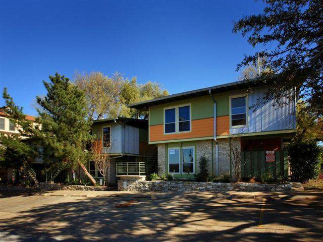 2703 Swisher St - Photo 1