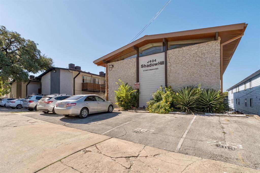 2404 Longview St - Photo 1