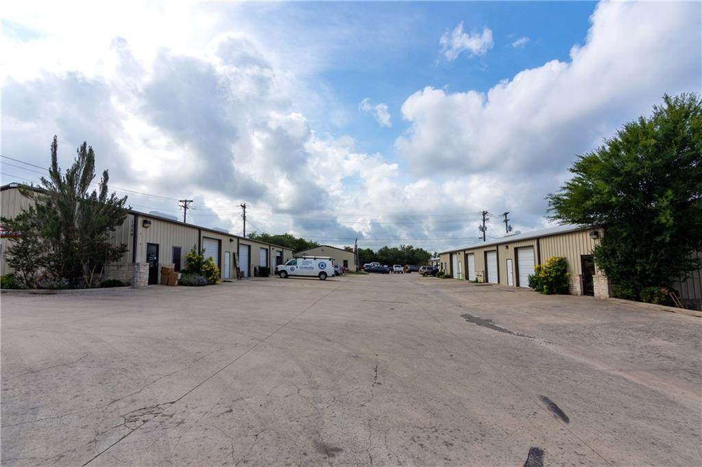 3690 Highway 290 Dr - Photo 1