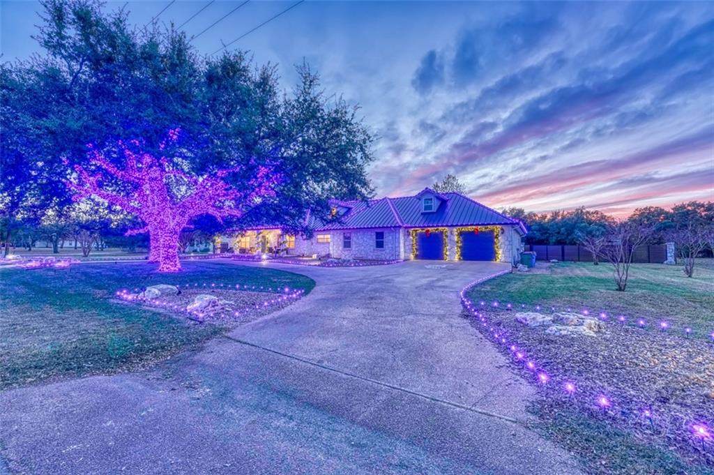 700 Liveoak Dr - Photo 1
