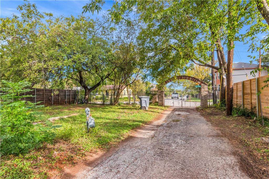 4811 Santa Anna St - Photo 1