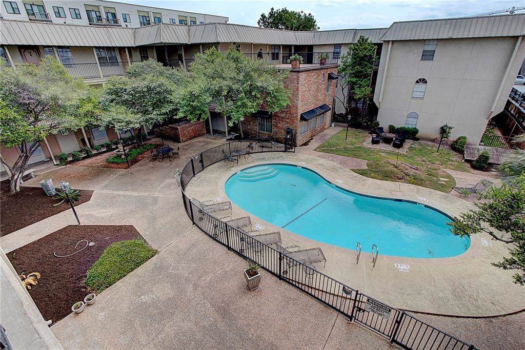 910 Duncan Ln - Photo 1